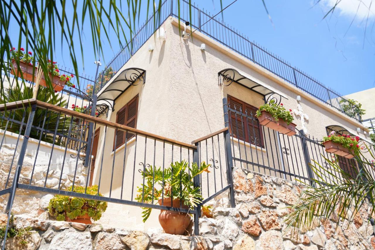 Abu Hanna Boutique By Ahlan Hospitality Nazareth Bagian luar foto